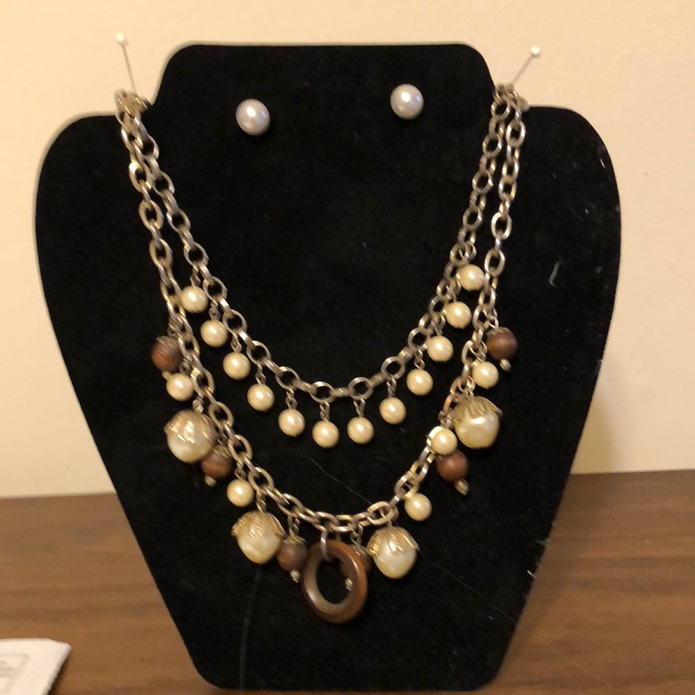 Double strand necklace